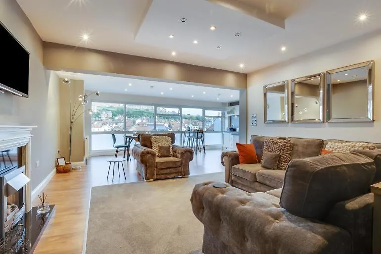 Number 3 Pier Road Apartment Whitby 0*,  United Kingdom
