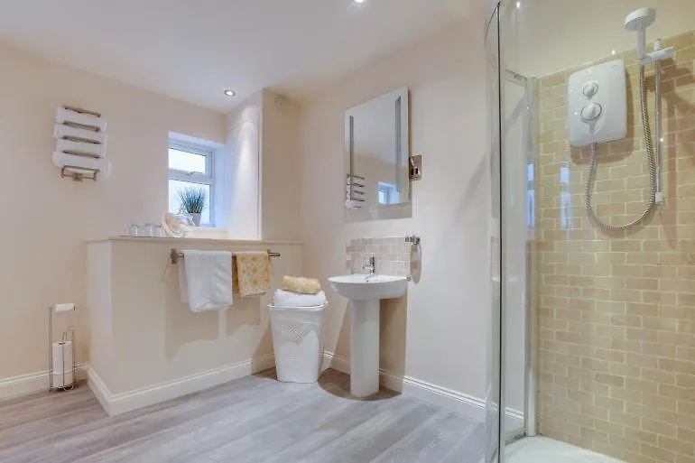 Number 3 Pier Road Apartment Whitby 0*,  United Kingdom